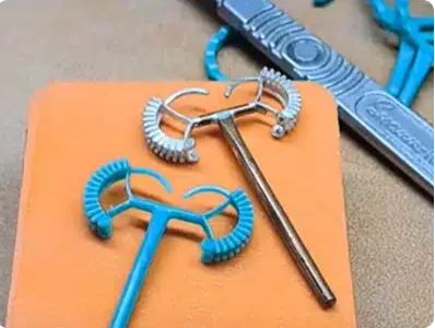 Step 1 Wax modeling for jewelry casting