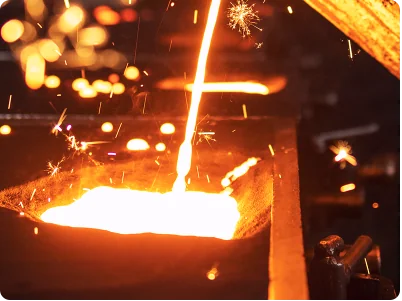 Step 4 Metal casting pouring molten metal