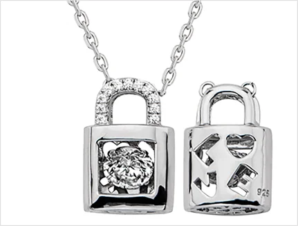 Popular padlock necklace style