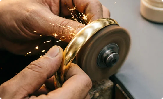 Polishing pendant surface finishing