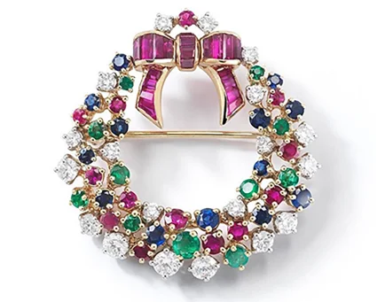 Christmas wreath brooch with gemstones